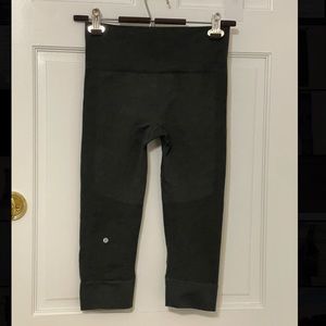 Lululemon Navy Green Leggings S 4 Women EUC